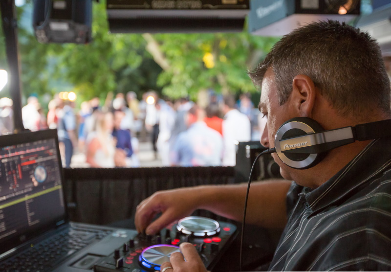 DJ mariage anniversaire soirées dansantesVar Provence